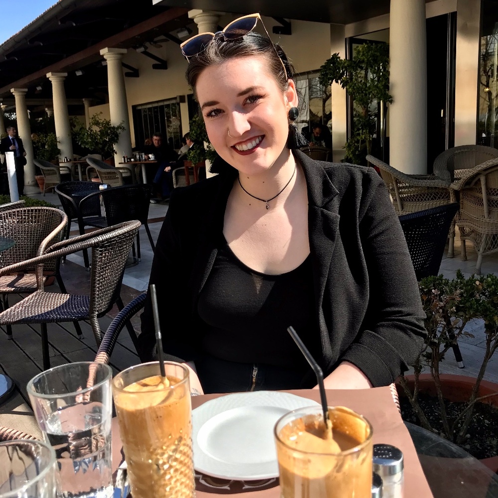 Meet your Posher, Eva